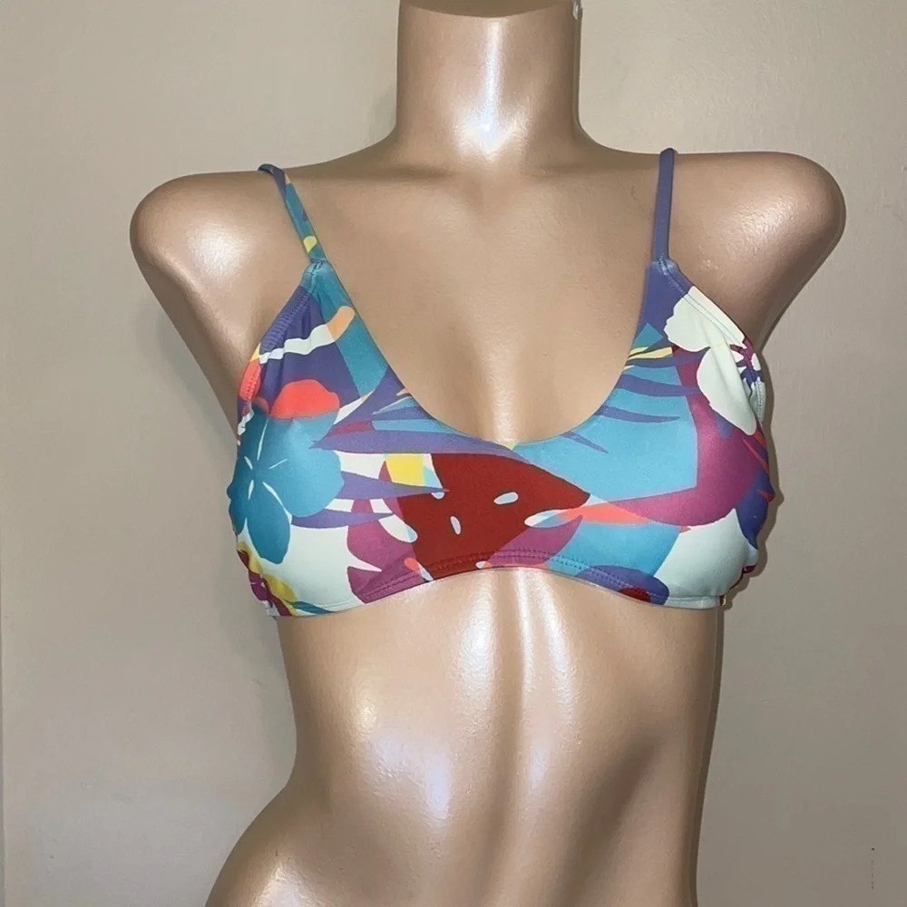 Mae women’s Small bikini top swim suit floral Hawaiian sporty bathing suit lined - Picture 2 of 6